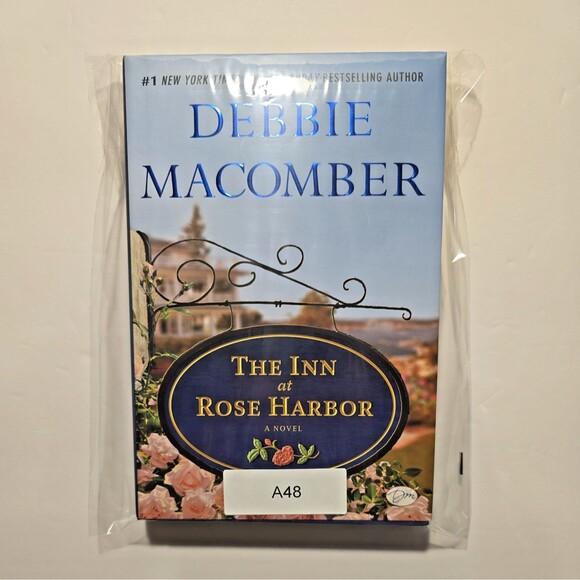 The Inn at Rose Harbor: A Novel - hardcover, Debbie Macomber, 9780345528926, new - Picture 8 of 8